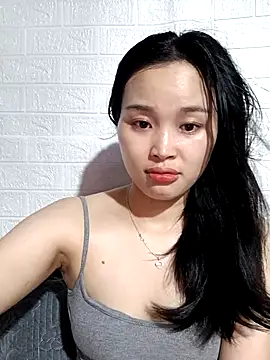Snapshot of Akile80 chatting on 03-28-26, 02:11 Akile80 online show from 03-28-26, 02:11