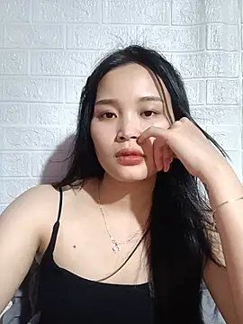 Snapshot of Akile80 chatting on 05-16-26, 03:33 Akile80 online show from 05-16-26, 03:33
