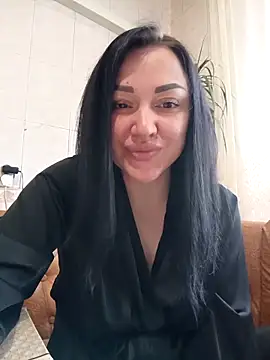 Snapshot of Elsie-Nora chatting on 04-15-26, 05:58 Elsie-Nora online show from 04-15-26, 05:58