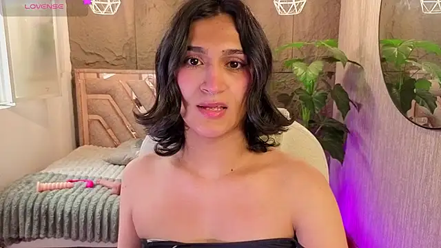 Snapshot of Zoee_Kiss_ chatting on 07-19-26, 07:50 Zoee Kiss online show from 07-19-26, 07:50