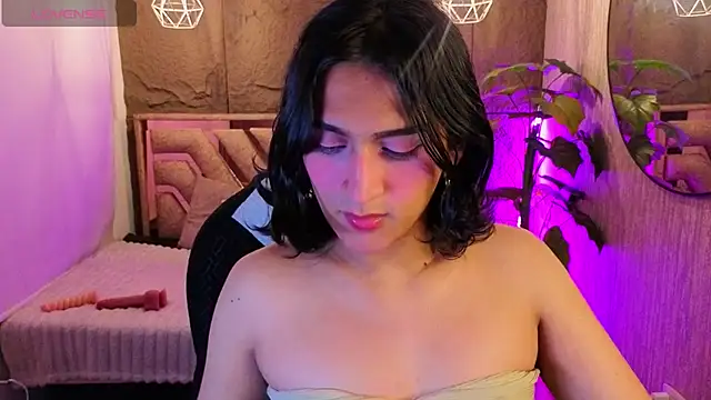 Snapshot of Zoee_Kiss_ chatting on 07-29-26, 06:44 Zoee Kiss online show from 07-29-26, 06:44