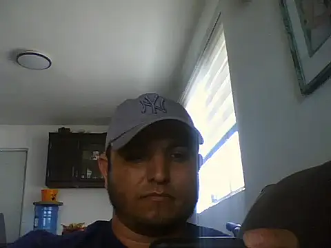 HOTB0Y18 online show from 04-24-26, 06:21
