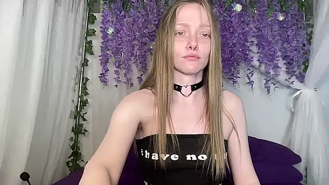 Snapshot of ElfGirlAna chatting on 05-11-26, 02:34 ElfGirlAna online show from 05-11-26, 02:34