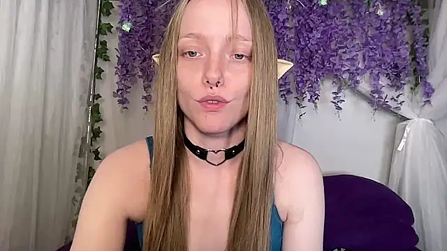 Snapshot of ElfGirlAna chatting on 06-17-26, 02:29 ElfGirlAna online show from 06-17-26, 02:29