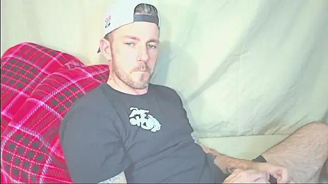 Snapshot of SkylarrGrey chatting on 04-25-26, 12:46 SkylarrGrey online show from 04-25-26, 12:46