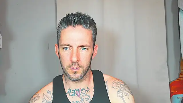 Snapshot of SkylarrGrey chatting on 05-12-26, 05:37 SkylarrGrey online show from 05-12-26, 05:37