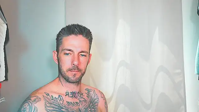 Snapshot of SkylarrGrey chatting on 05-12-26, 05:43 SkylarrGrey online show from 05-12-26, 05:43