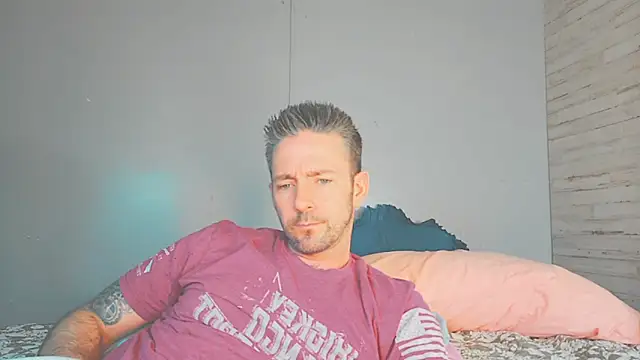 Snapshot of SkylarrGrey chatting on 05-16-26, 03:44 SkylarrGrey online show from 05-16-26, 03:44