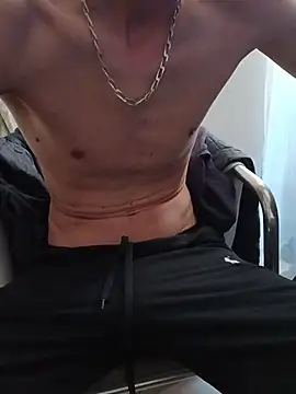Skinboy06 online show from 06-19-26, 09:13