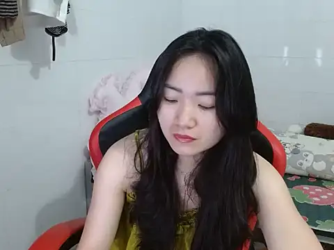 Snapshot of Olivia_cute68 chatting on 04-19-26, 08:13 Olivia cute68 online show from 04-19-26, 08:13