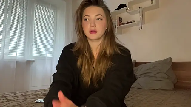 1Kellynaive online show from 05-25-26, 03:29