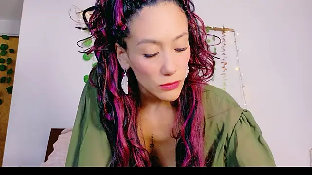 Ajua  Uva online show from 05-10-26, 11:21