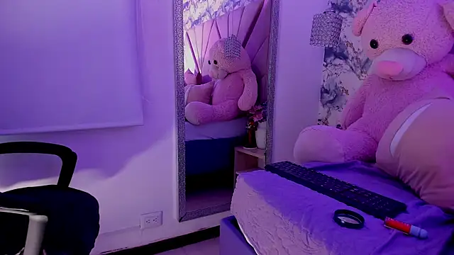 mia rouxx1 online show from 07-28-26, 11:17