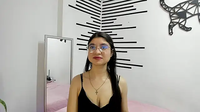 LindaCatalina  online show from 06-09-26, 01:12