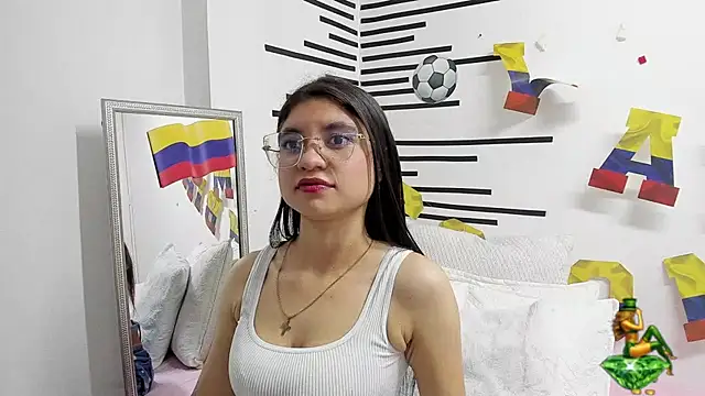 LindaCatalina  online show from 06-30-26, 12:50