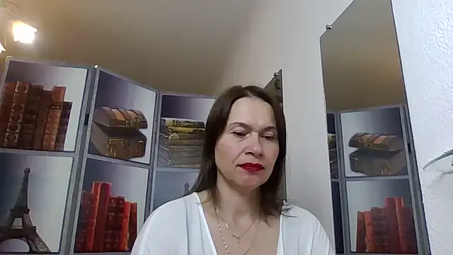 Selena Moo online show from 05-14-26, 08:54