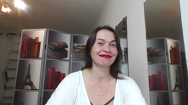 Selena Moo online show from 06-02-26, 11:56