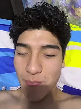 Snapshot of Piero_1369 chatting on 05-01-26, 05:28 Piero 1369 online show from 05-01-26, 05:28