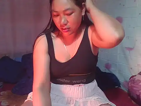 Snapshot of Hena__ chatting on 04-30-26, 10:36 Hena online show from 04-30-26, 10:36