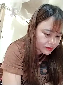 Snapshot of Moubie1 chatting on 03-20-26, 11:04 Moubie1 online show from 03-20-26, 11:04