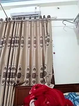 Snapshot of Moubie1 chatting on 03-21-26, 04:28 Moubie1 online show from 03-21-26, 04:28