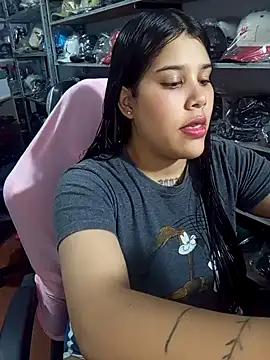 venuslaferte  online show from 04-08-26, 02:44