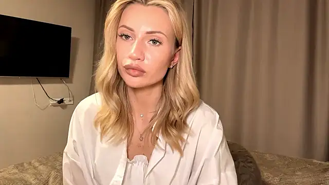 Snapshot of KamiPansullo chatting on 03-21-26, 07:17 KamiPansullo online show from 03-21-26, 07:17