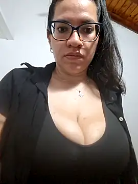 Gia-and-Lara online show from 03-24-26, 12:26