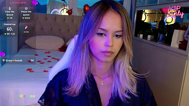 Stacy Tyler online show from 06-12-26, 08:19
