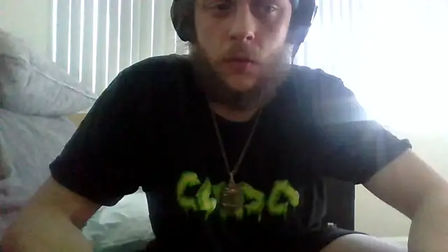 Snapshot of alejandro69420 chatting on 04-16-26, 06:09 alejandro69420 online show from 04-16-26, 06:09