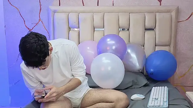 Tom Parker  online show from 03-27-26, 09:14