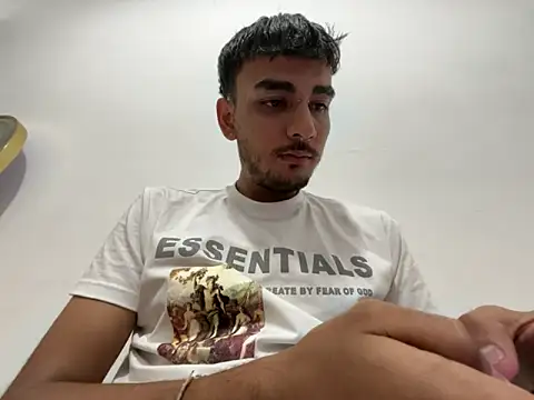 Velvet man online show from 03-25-26, 06:08