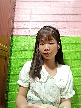 AmyLinee01 online show from 06-19-26, 08:23
