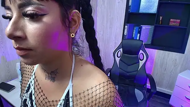 brithny bratz  online show from 03-24-26, 07:57