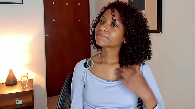 Snapshot of marian_h chatting on 04-12-26, 01:43 marian h online show from 04-12-26, 01:43