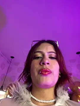 steffmontespink18 online show from 05-12-26, 01:41