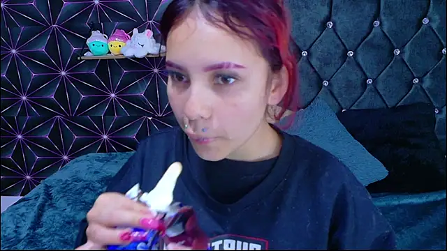 Megam white online show from 04-17-26, 01:47
