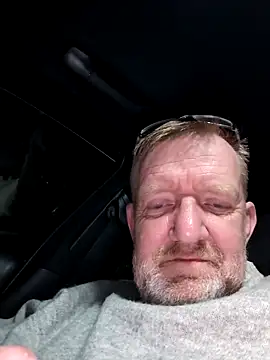 Notiesfuk online show from 04-25-26, 09:12