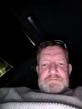 Notiesfuk online show from 05-08-26, 10:04