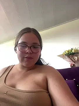 Dulce Noa online show from 03-22-26, 04:32