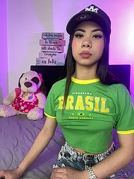 Miia coollins online show from 04-17-26, 04:21
