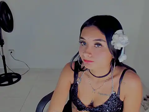 Lunita Sweett online show from 04-28-26, 06:13