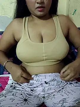 Snapshot of Tridha_2 chatting on 04-18-26, 06:23 Tridha 2 online show from 04-18-26, 06:23