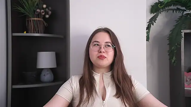 TiffaneySpikes online show from 03-24-26, 11:04