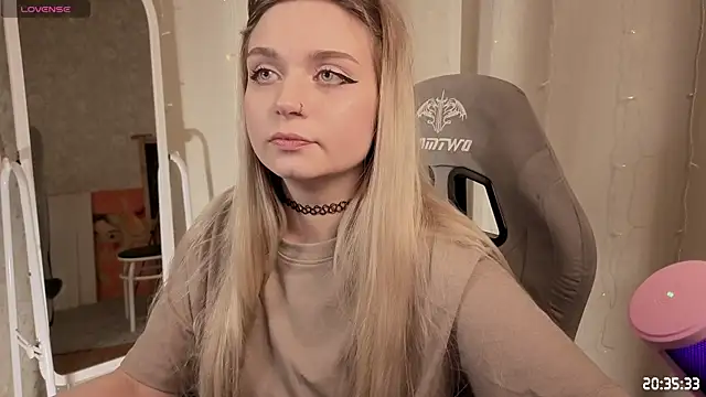 lucysussy online show from 04-22-26, 05:36