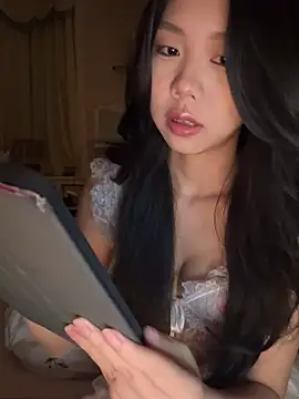 jolie 33 online show from 05-03-26, 02:12