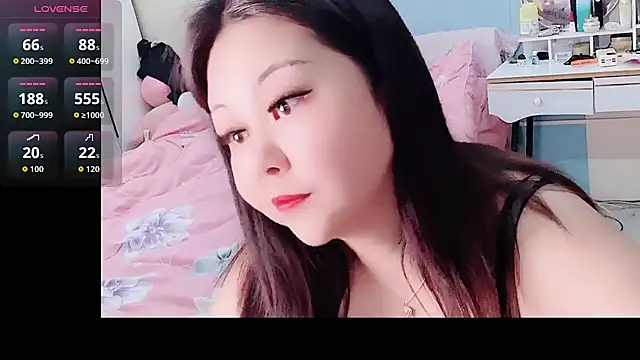 Snapshot of zhenzhen_bb chatting on 03-27-26, 10:04 zhenzhen bb online show from 03-27-26, 10:04