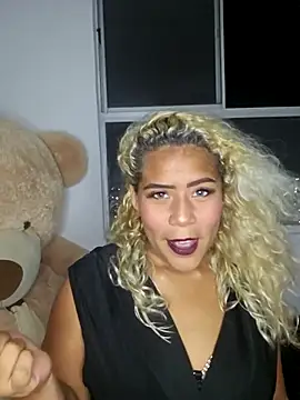 Nayaraluz online show from 03-23-26, 02:26