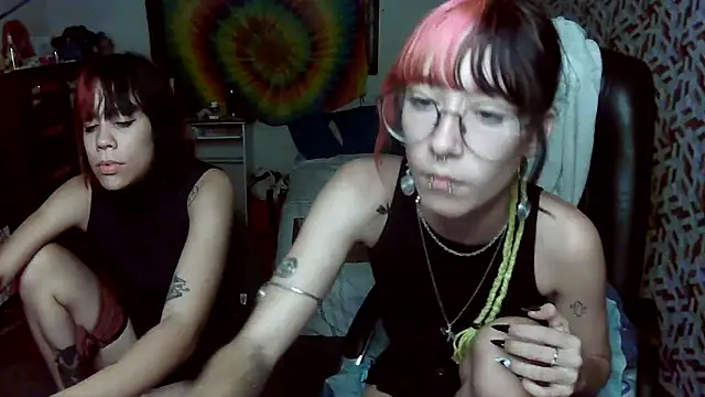Moon  online show from 04-22-26, 01:41