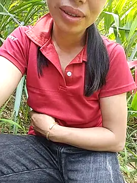 Snapshot of Lucky-beo chatting on 05-16-26, 12:29 Lucky-beo online show from 05-16-26, 12:29